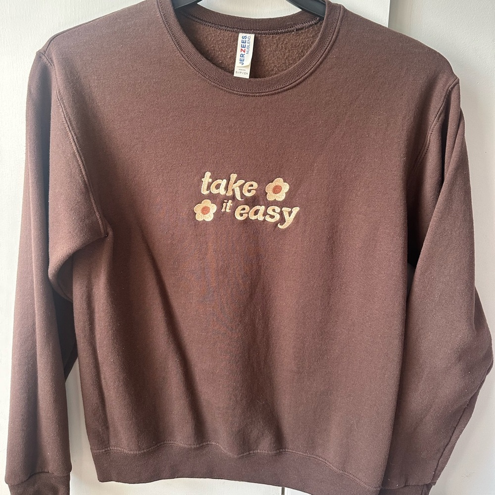 Embroidered Brown Crewneck